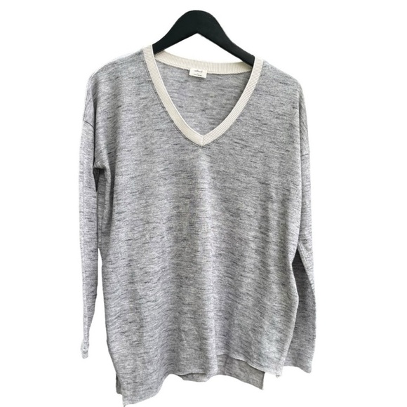 Aritzia Wilfred V-neck Side Slit Contrast Collar Lightweight Sweater S Grey - Picture 2 of 8